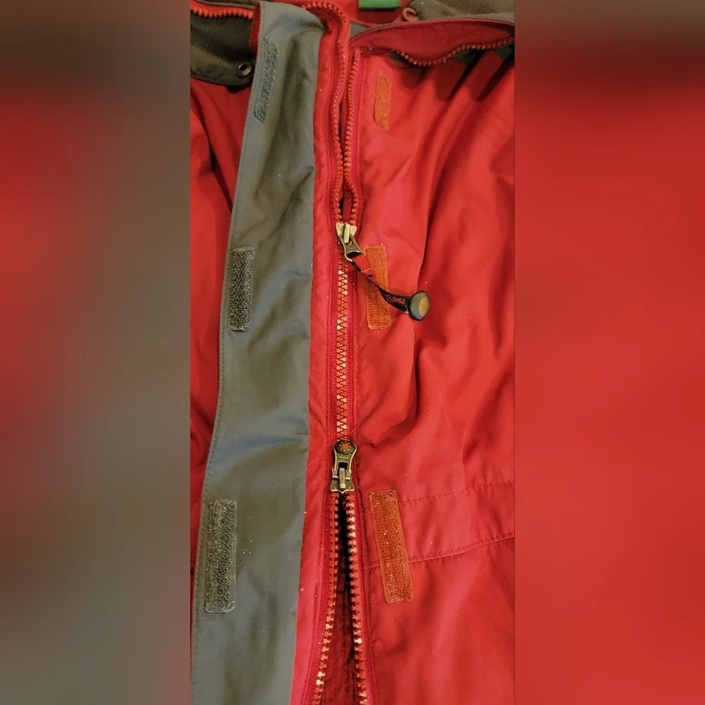 WOMAN'S‎ L.L. BEAN HOODED PRIMALOFT COAT (sz - small